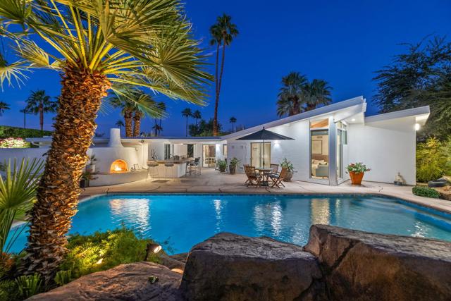 71653 Mirage Road, Rancho Mirage CA: https://media.crmls.org/mediaz/067b1192-17da-48a6-b262-2a3f08dbca46.jpg