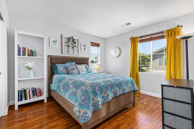 1675 Tree Song Ln, Chula Vista CA: https://media.crmls.org/mediaz/067b568e-571c-4d1b-a370-2055d2256b74.jpg