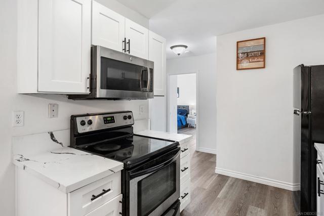 2910 Alta View Dr, San Diego CA: https://media.crmls.org/mediaz/067bdf5d-4e8d-424e-8f79-0ead8452d3e4.jpg