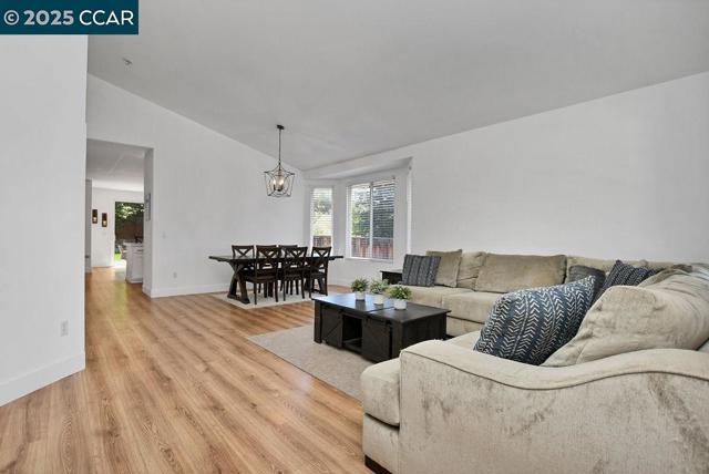7016 Molluk Way, Clayton CA: https://media.crmls.org/mediaz/067c52d8-6ba5-4b85-b953-5cf0315e730c.jpg
