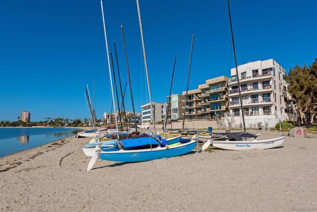 841 Pismo Ct, San Diego CA: https://media.crmls.org/mediaz/067caa42-57ba-44f3-90c5-f7ad4a79b5b5.jpg