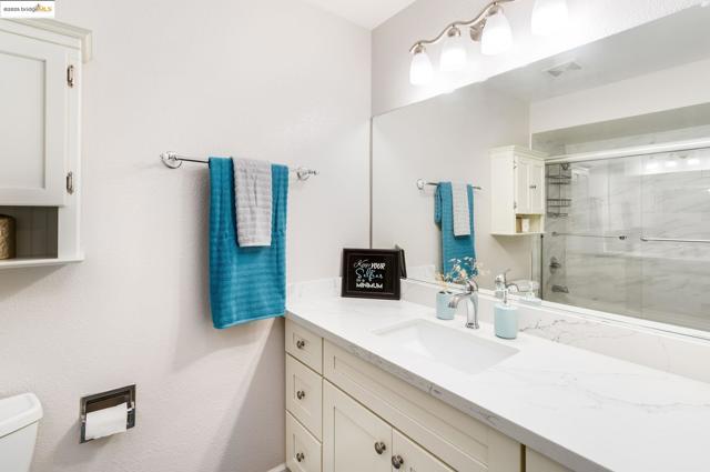 21071 Gary Dr, Hayward CA: https://media.crmls.org/mediaz/067caa8a-1a39-4c50-a52f-d5b7143c434c.jpg