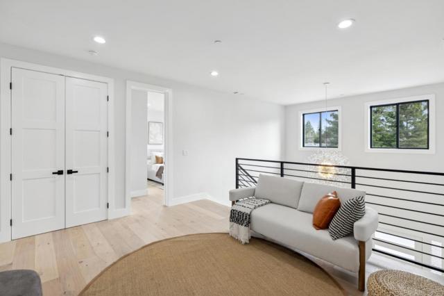 1074 Riverside Drive, Los Altos CA: https://media.crmls.org/mediaz/067ce899-70e9-4c68-a17e-4d8b947ffb75.jpg