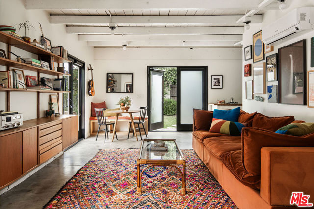 3512 Madera Avenue, Los Angeles CA: https://media.crmls.org/mediaz/067d75b1-4805-4c14-ae58-cb12b26879b9.jpg