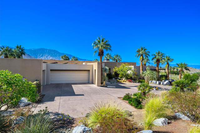 45 Mirada Circle, Rancho Mirage CA: https://media.crmls.org/mediaz/067dc8b8-03b4-4ec8-b381-5c3c2e2174f4.jpg