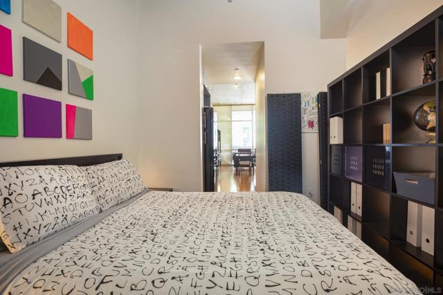 1025 Island Ave, San Diego CA: https://media.crmls.org/mediaz/067f8c08-d60d-4151-b7bc-ef5643ac143a.jpg