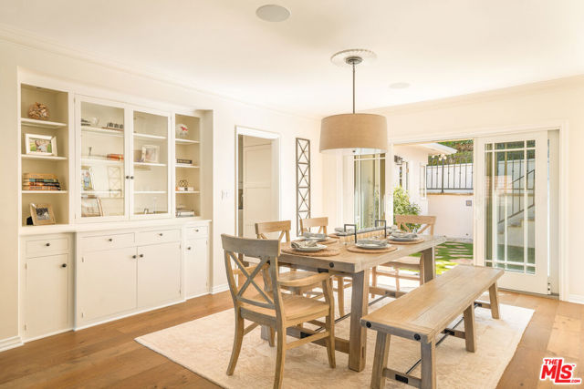 678 Loring Avenue, Los Angeles CA: https://media.crmls.org/mediaz/06802aa8-2836-4b14-8ebe-ab39c7d8ad06.jpg