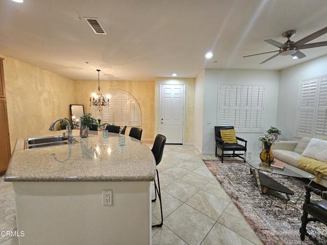 3347 Rockhampton Drive, Camarillo CA: https://media.crmls.org/mediaz/068050c7-de6f-4397-a204-59b6f21cf207.jpg