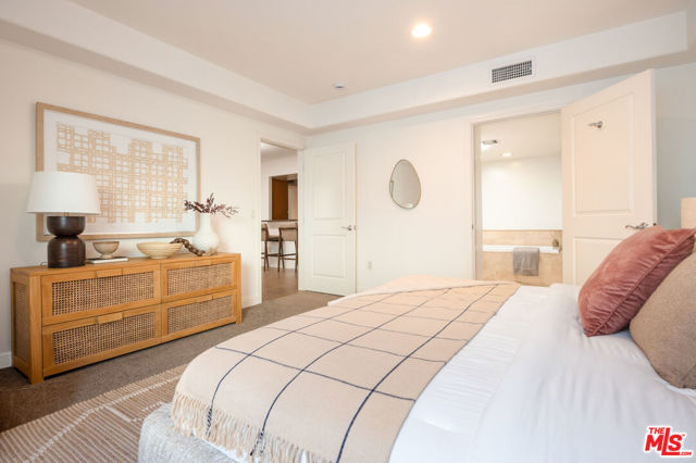 2 Bed Home for Sale in Playa del Rey, California