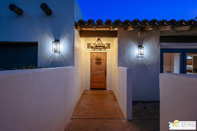103 W Camino Encanto, Palm Springs, CA 92264