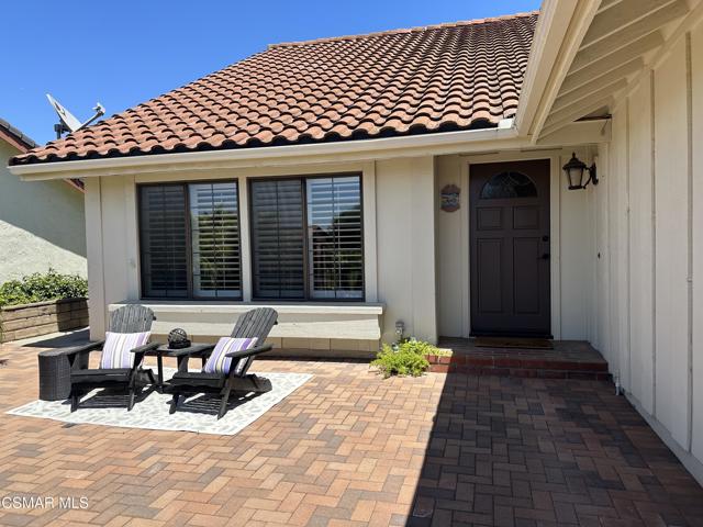1961 Mccrea Road, Thousand Oaks CA: https://media.crmls.org/mediaz/0682c583-aedd-4797-8a0a-3620433a4696.jpg
