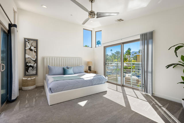 970 Oceo S Circle, Palm Springs CA: https://media.crmls.org/mediaz/068329ea-3191-4a86-8dc8-aff24516e151.jpg