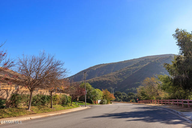 Image 31 of 38 For 2594 Oak Valley Lane