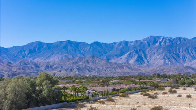 35335 Via Josefina, Rancho Mirage CA: https://media.crmls.org/mediaz/0683fce3-7865-4285-bd07-cd8af6ad6485.jpg