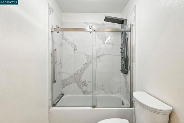 1023 Pebble Beach Dr, Clayton CA: https://media.crmls.org/mediaz/06842186-ee30-4d23-a395-2080b61bb7ad.jpg