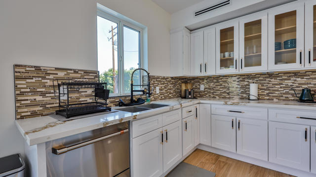 73042 Willow Street, Palm Desert CA: https://media.crmls.org/mediaz/06845cb7-bf41-4e0e-a113-65156738e295.jpg