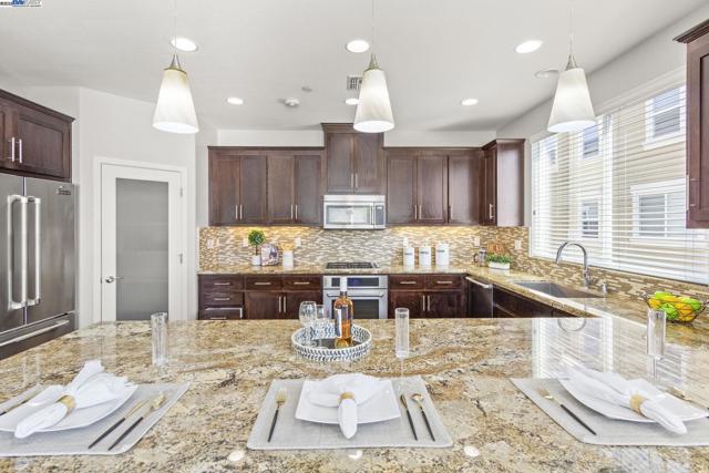 Image 15 of 42 For 6672 Adare Ln