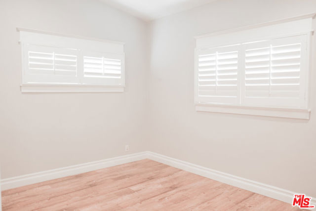 22224 Cass Avenue, Woodland Hills CA: https://media.crmls.org/mediaz/06851e6e-7074-4d7d-9989-bf520cc6a1b0.jpg