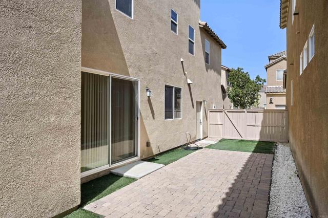 1703 O'CONNOR AVE, Chula Vista CA: https://media.crmls.org/mediaz/06853f3c-ba52-49a3-9699-b6d6b6473a71.jpg