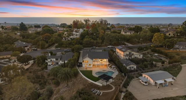 3920 Holly Brae, Carlsbad CA: https://media.crmls.org/mediaz/06856702-c9ba-49ab-9c18-6b6b7da910b6.jpg