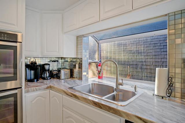 Detail Gallery Image 18 of 25 For 3715 Mission Bld, San Diego,  CA 92109 - 3 Beds | 2 Baths