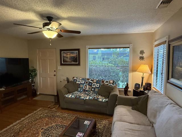 3761 Poe Street, San Diego CA: https://media.crmls.org/mediaz/0686438a-94c9-4486-b118-2bf604d08ecb.jpg