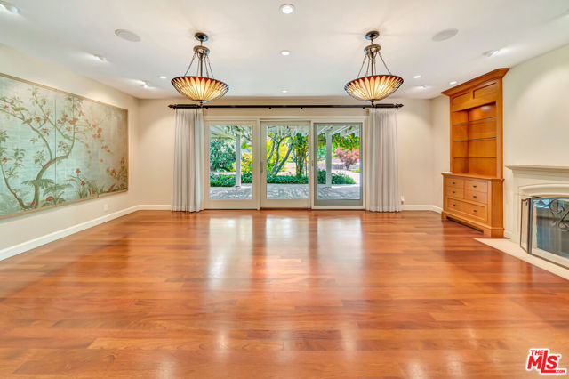 1100 Rodeo Road, Arcadia CA: https://media.crmls.org/mediaz/0687b04d-9d28-4290-81b1-2178a4205123.jpg