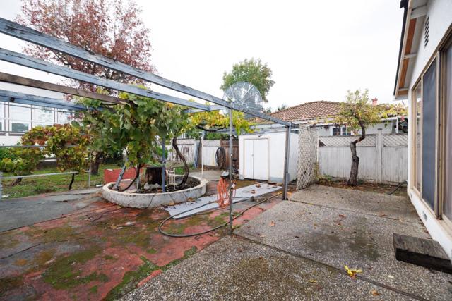 140 Marian Lane, San Jose CA: https://media.crmls.org/mediaz/06885884-ab08-4fca-a6e8-ffe122df06a2.jpg