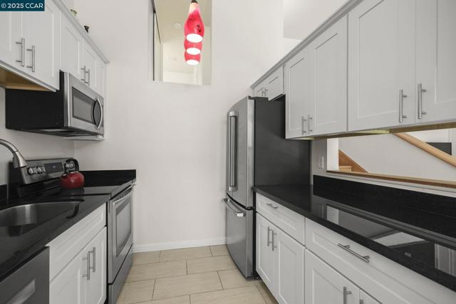 2059 Ascot Dr., Moraga CA: https://media.crmls.org/mediaz/0688afd4-f6ca-46ad-a265-8005b5a70829.jpg