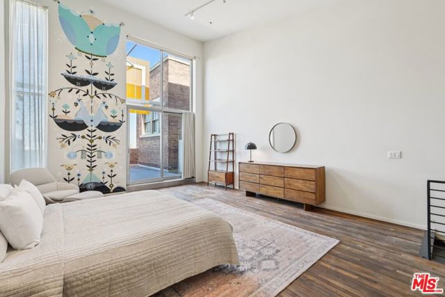 1850 Industrial Street, Los Angeles CA: https://media.crmls.org/mediaz/0688ba4e-4139-47b4-92f1-f4fea79b83a2.jpg