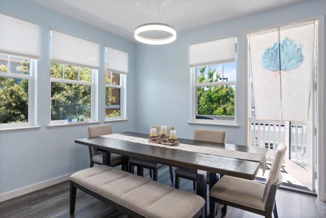 320 Circuit Way, Mountain View CA: https://media.crmls.org/mediaz/06893d65-425c-43bd-a436-a722953e99a4.jpg