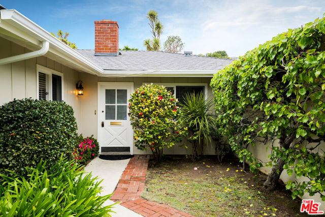 931 Las Pulgas Road, Pacific Palisades, CA 90272