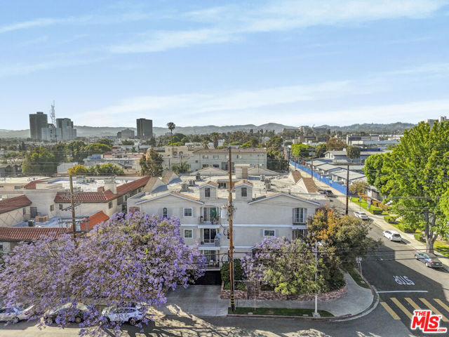 11337 Nebraska Avenue, Los Angeles CA: https://media.crmls.org/mediaz/06896f84-999d-447a-97fe-92495f905ae1.jpg