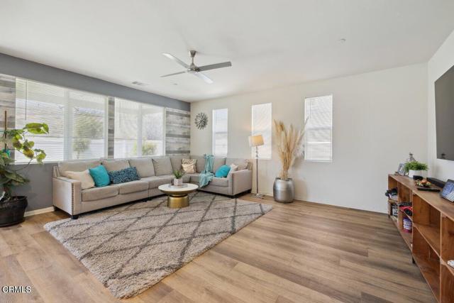 Detail Gallery Image 4 of 7 For 113 Azalea St, Fillmore,  CA 93015 - 4 Beds | 4/1 Baths