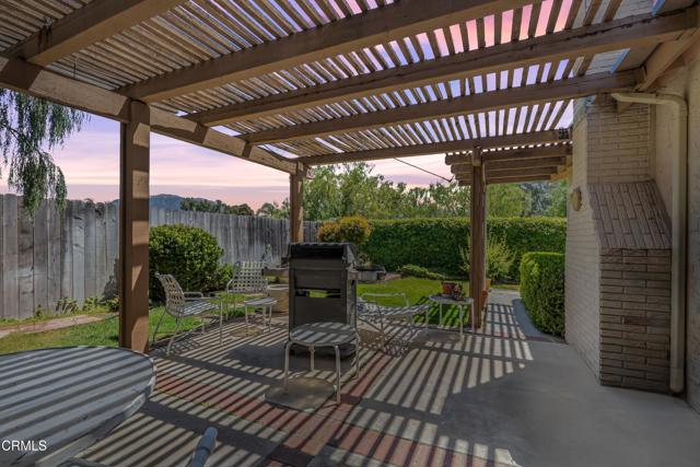 4934 Alta Colina Road, Camarillo CA: https://media.crmls.org/mediaz/068ad4e3-50ce-4917-8441-e97b515933d9.jpg