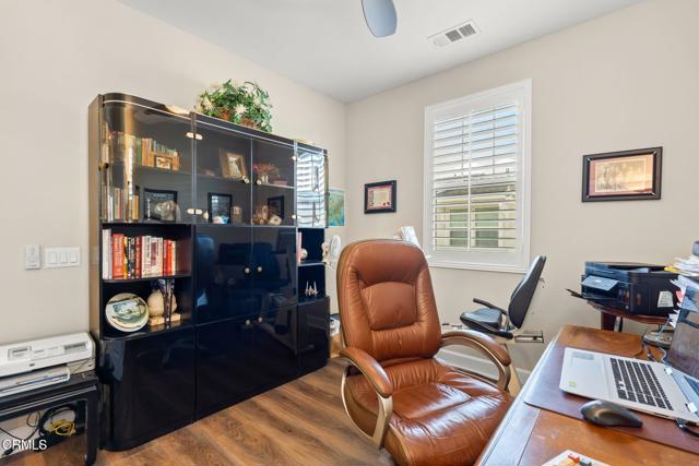 Detail Gallery Image 22 of 46 For 3729 Islander Walk, Oxnard,  CA 93035 - 4 Beds | 3/1 Baths