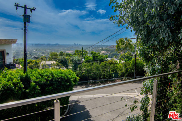 1507 Tower Grove Drive, Beverly Hills, California 90210, 3 Bedrooms Bedrooms, ,3 BathroomsBathrooms,Single Family Residence,For Sale,Tower Grove,24352955