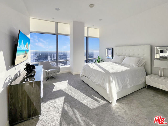 900 W Olympic Boulevard, Los Angeles CA: https://media.crmls.org/mediaz/068b75e6-cf0a-4d6a-9fc7-a195f0f43dec.jpg