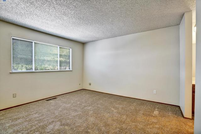 901 Basalt Way, Antioch CA: https://media.crmls.org/mediaz/068c12b7-d621-4bb0-93a2-038d51075c45.jpg