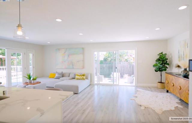 955 Maud Ave, San Leandro CA: https://media.crmls.org/mediaz/068c8d12-1f44-4cdf-9110-03fd8fa2c08c.jpg
