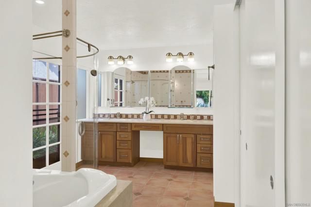 1665 Landquist Dr., Encinitas CA: https://media.crmls.org/mediaz/068d5216-7ab4-414c-9c1c-6730be4be759.jpg