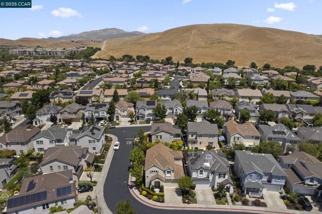1560 Craiglee Way, San Ramon CA: https://media.crmls.org/mediaz/068da606-1cb8-4409-abd9-eb3fd08460b9.jpg