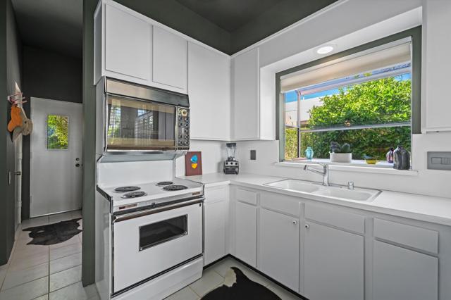 47314 Abdel Circle, Palm Desert CA: https://media.crmls.org/mediaz/068e2ad5-41ea-4962-a5d5-6ecebbef1d11.jpg