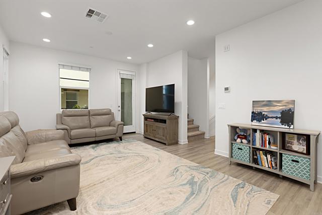 Detail Gallery Image 23 of 42 For 4214 Mission Ranch Way, Oceanside,  CA 92057 - 2 Beds | 2/1 Baths