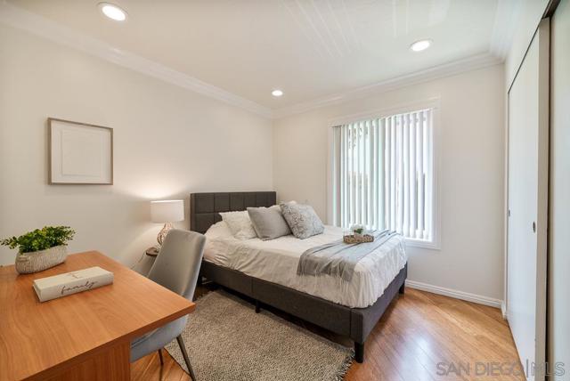 3157 Evening Way, La Jolla CA: https://media.crmls.org/mediaz/068f61f5-afc8-4152-9d66-5543a1c72cf7.jpg