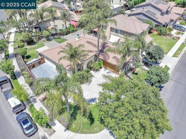 513 Mendota St, Brentwood CA: https://media.crmls.org/mediaz/068f731a-5606-42ca-aeb5-160188a91f60.jpg