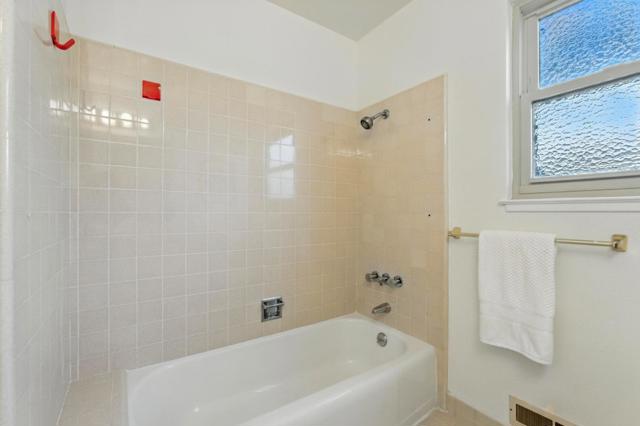 587 Dublin Way, Sunnyvale CA: https://media.crmls.org/mediaz/068fd87e-691b-4a94-88b1-780911e46747.jpg