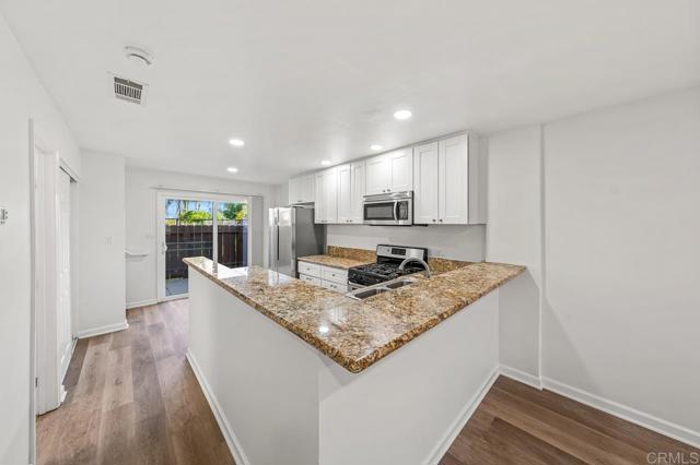 Detail Gallery Image 9 of 31 For 429 Colorado Ave a,  Chula Vista,  CA 91910 - 2 Beds | 1/1 Baths