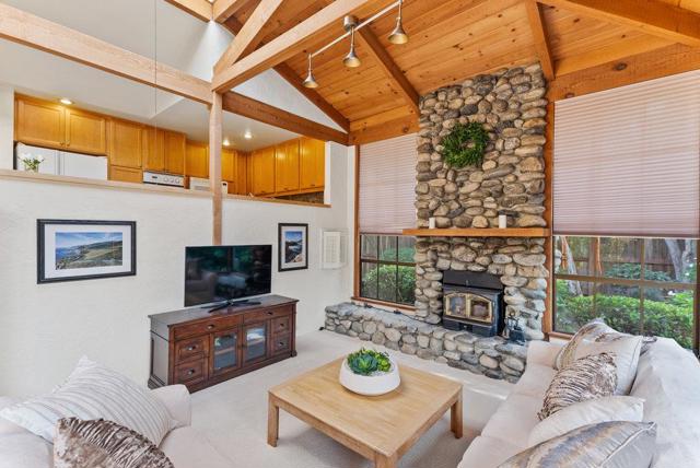 176 Sonoma Lane, Carmel CA: https://media.crmls.org/mediaz/0690cff1-e7fb-4f82-a39d-9cd4675ebcc9.jpg