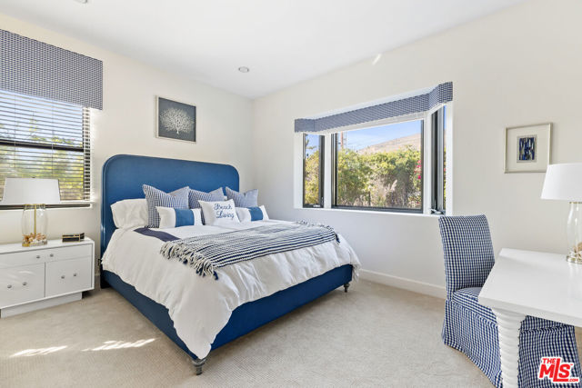 30532 MORNING VIEW Drive, Malibu CA: https://media.crmls.org/mediaz/0690dab6-7e7f-4592-a162-72e96e77fd1a.jpg